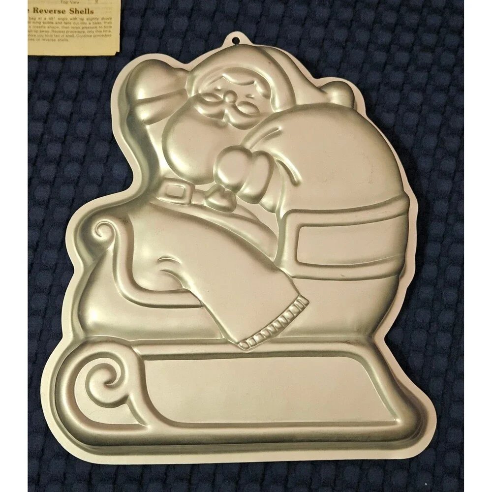 Vintage 1984 Wilton Santa N Sleigh Cake Pan 2105-3235 Christmas w/ Instructions